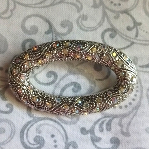 Sparkle Crystal Oval Silver Brooch - Picture 4 of 4